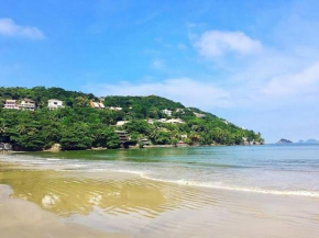 Apartamento à uma quadra da praia Guarujá